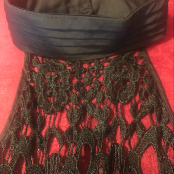 Forever 21 Black Lace Tiered Ruffle Mini Dress Lace Bodice, Choker Neck Size S - Picture 8 of 10